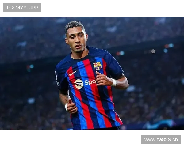 拉菲尼亚：从中游球队核心到豪门边锋的地位跃迁